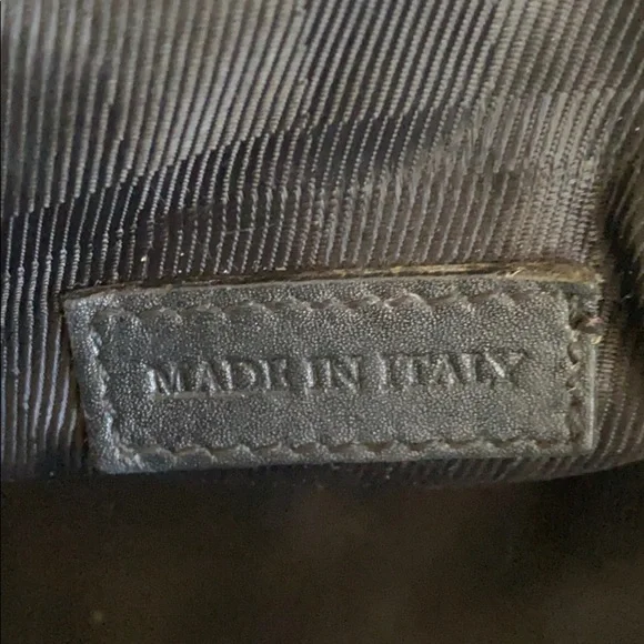 XL Burberry Manor Bag - Picture 14 of 14